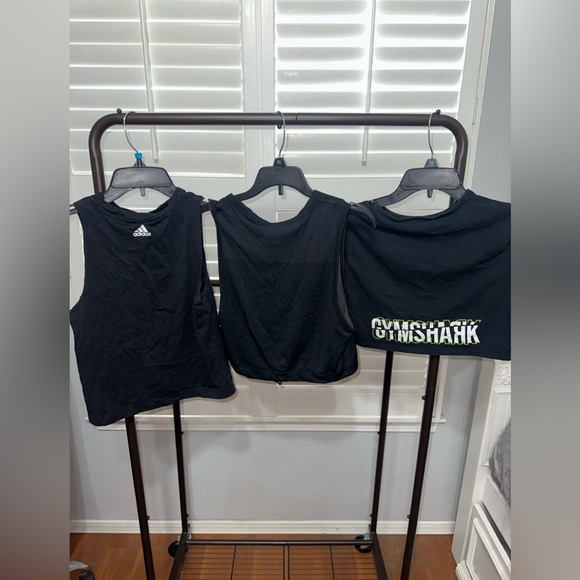 Gym tops - Picture 2 of 2